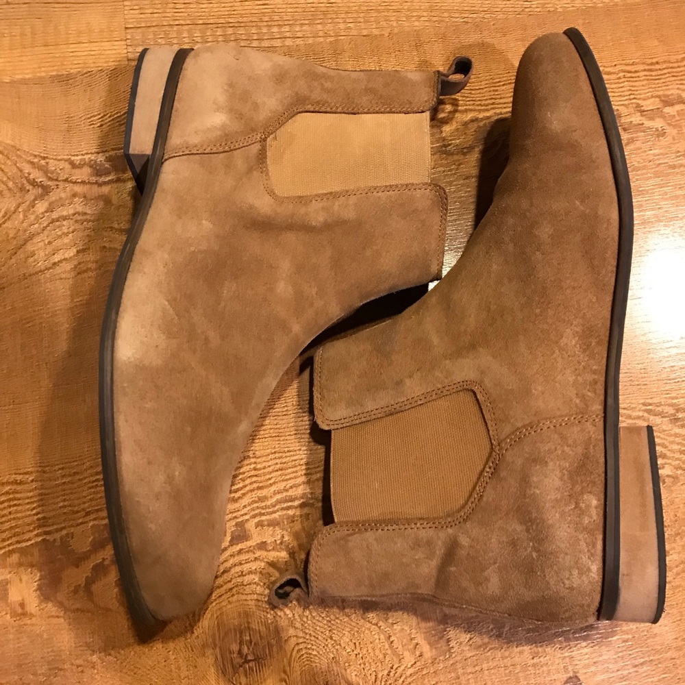 Men’s Suede Chelsea Boots
